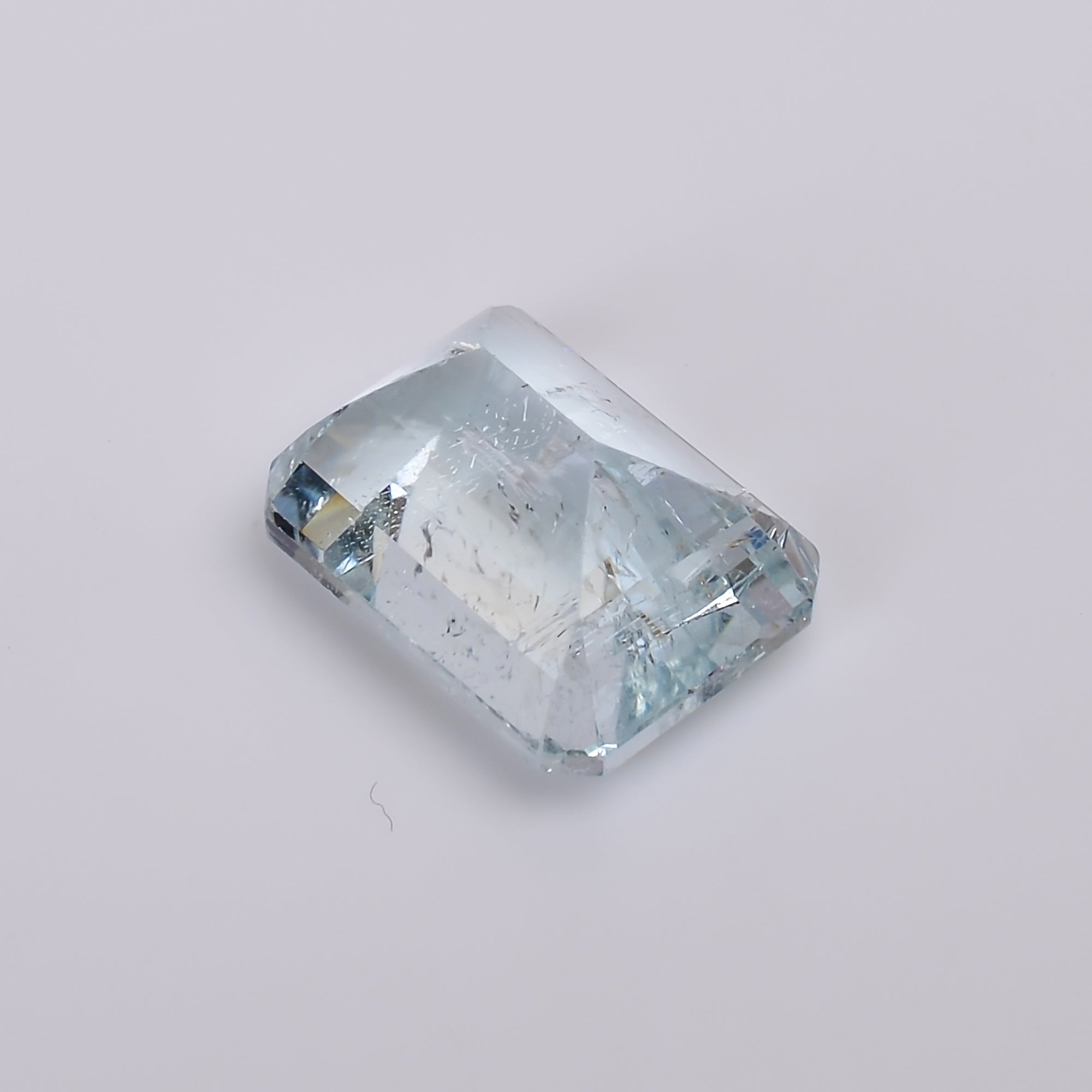 natural aquamarine radiant shape cut stone loose gemstone